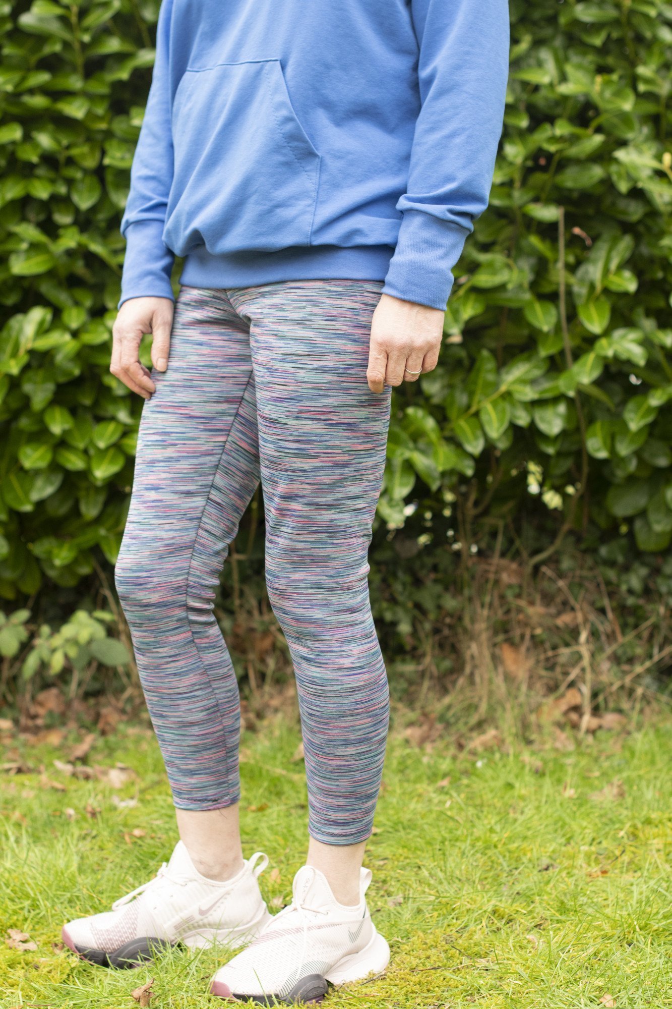 Violet Ladies Leggings Sewing Kit - Image 3